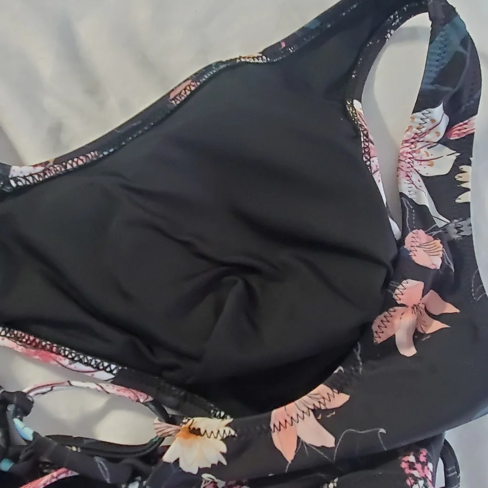 : 2 pc Beach sissi twist front bikini swimsuit w/ cups & adjustable ties size L